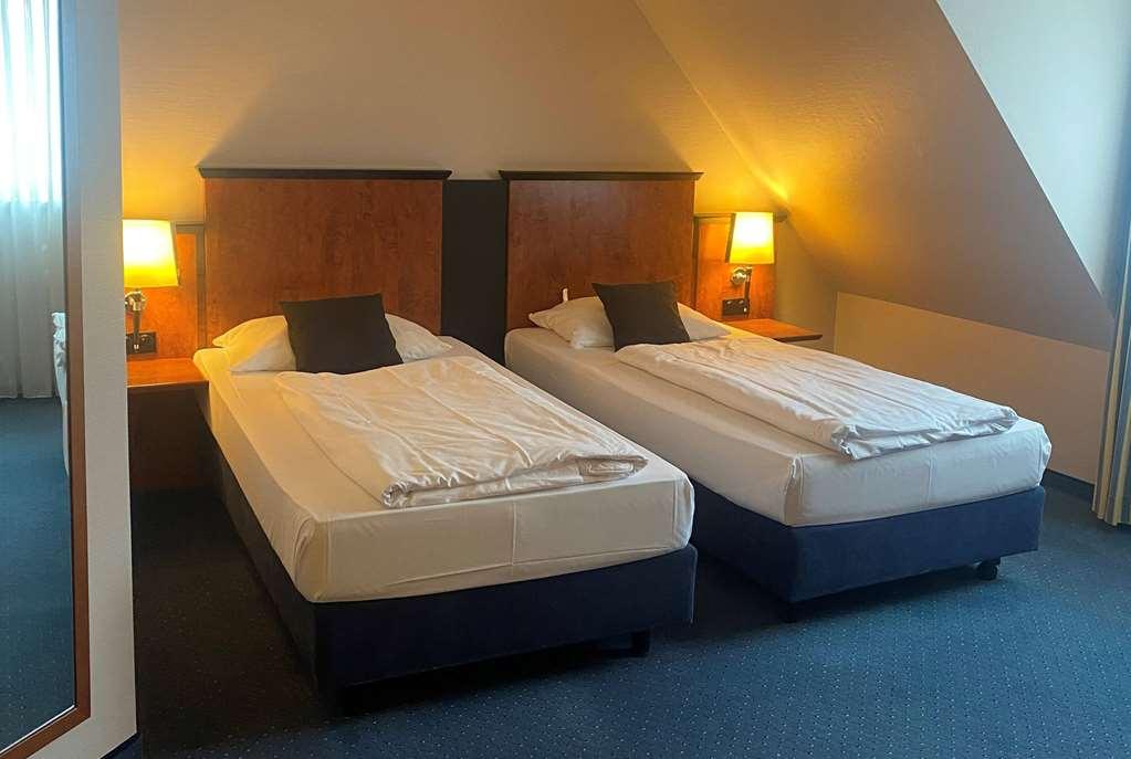 Amedia Frankfurt Russelsheim Trademark Collection By Wyndham Room photo
