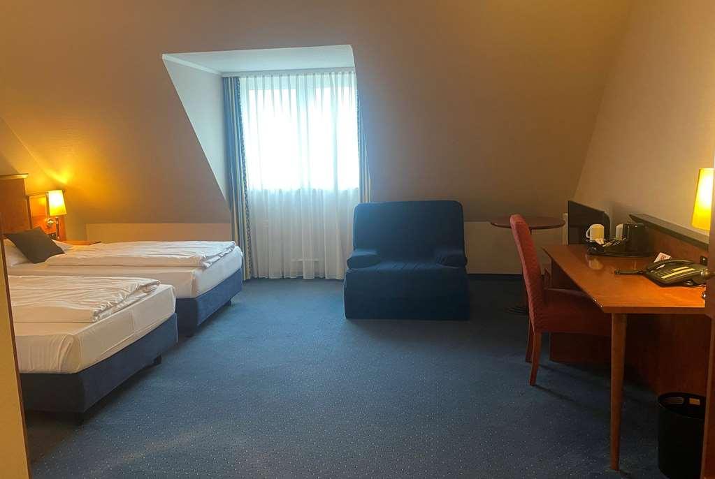 Amedia Frankfurt Russelsheim Trademark Collection By Wyndham Room photo