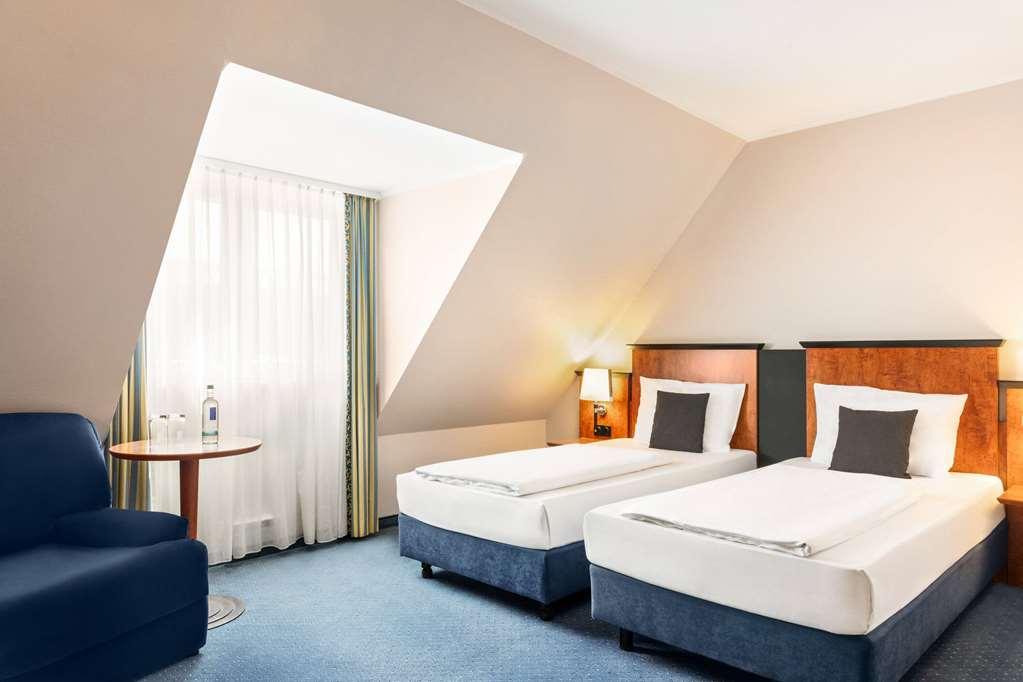 Amedia Frankfurt Russelsheim Trademark Collection By Wyndham Room photo